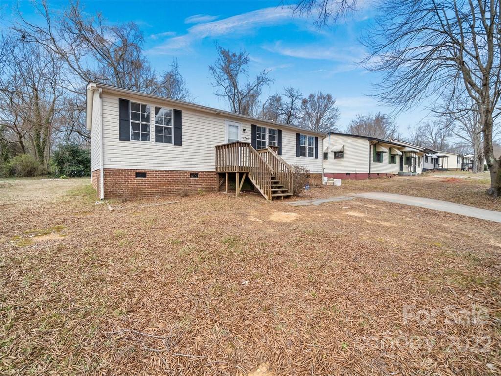 1246 Suncrest Avenue Statesville NC 28677