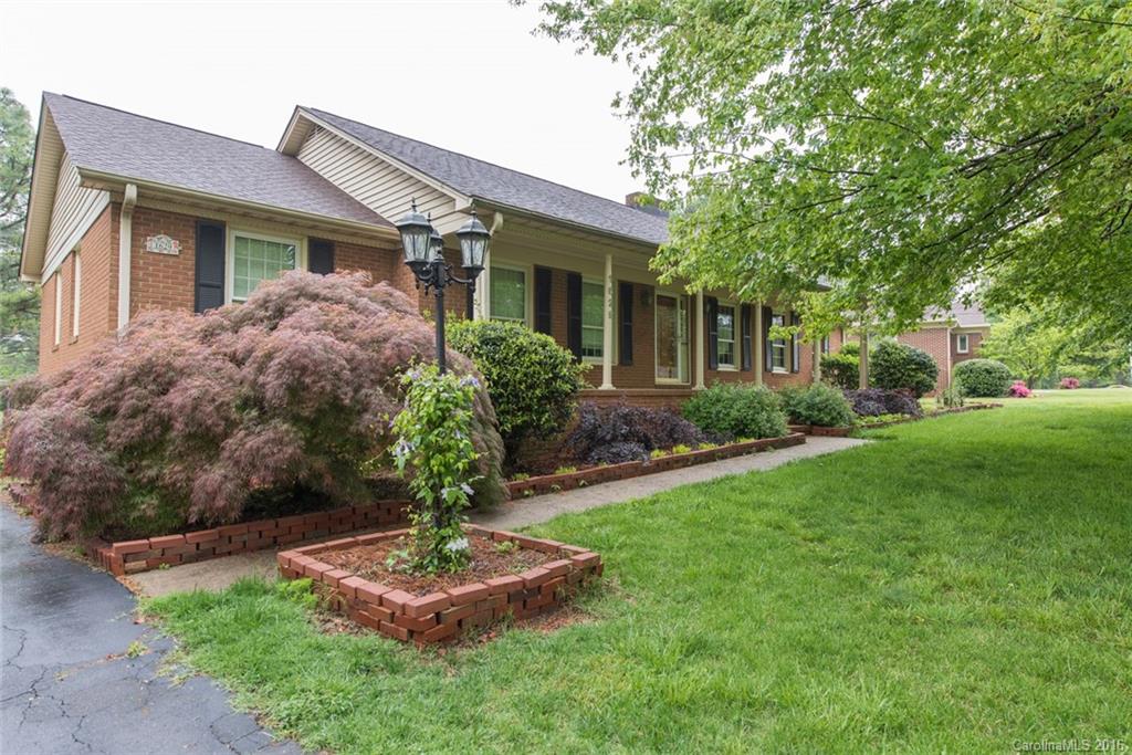 1629 Marlwood Circle Charlotte NC 28227