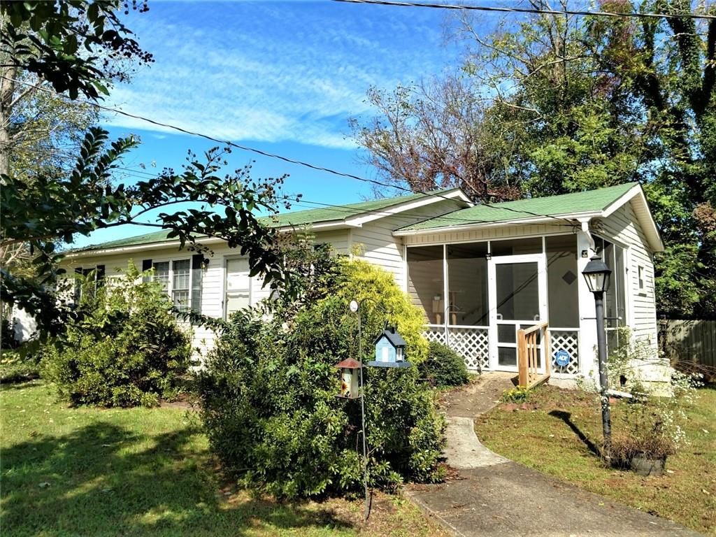 1523 Barcose Street Sw Lenoir NC 28645