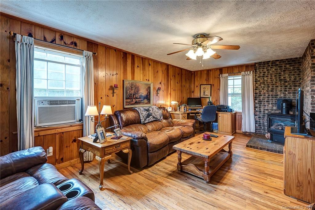 208 Bailey Road Candler NC 28715