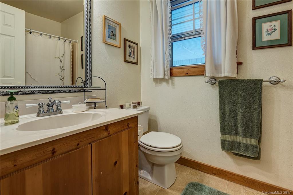 208 Bailey Road Candler NC 28715
