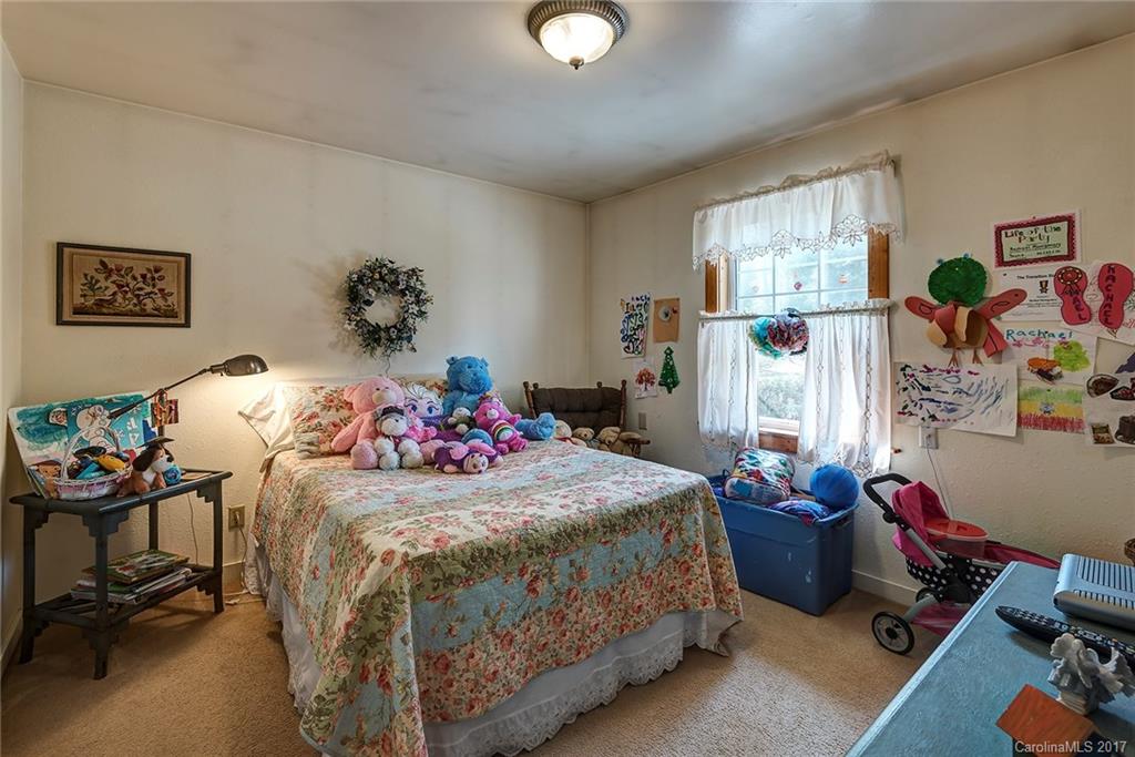 208 Bailey Road Candler NC 28715