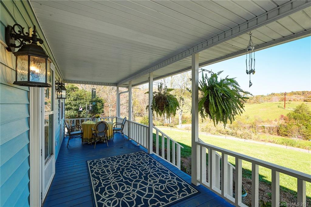 208 Bailey Road Candler NC 28715