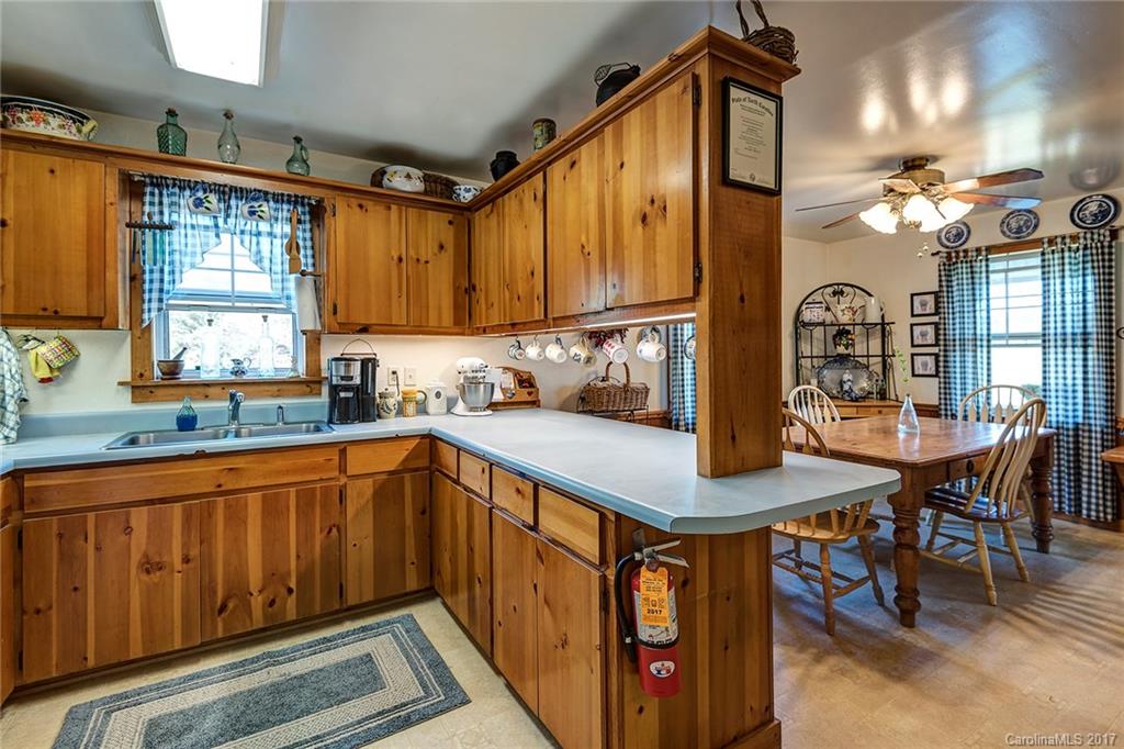208 Bailey Road Candler NC 28715