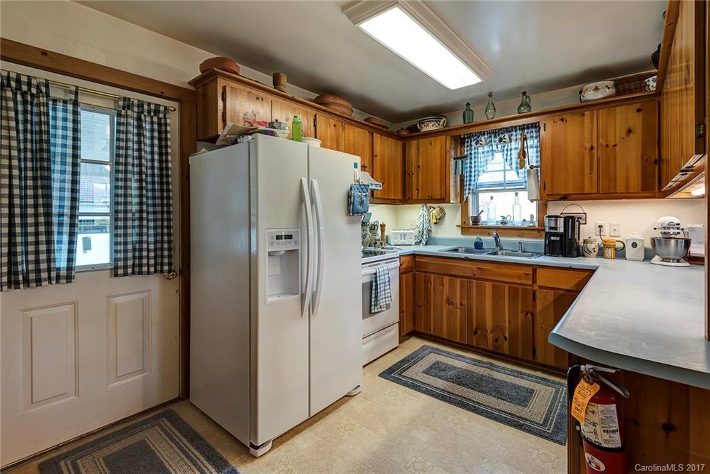 208 Bailey Road Candler NC 28715