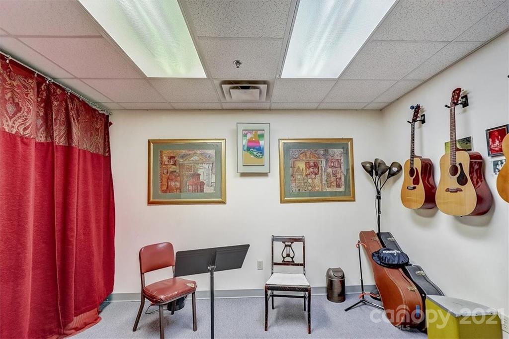 124 College Street Asheville NC 28801