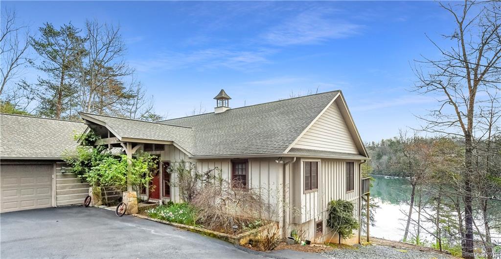 99 Piney Pointe Lane Mill Spring NC 28756