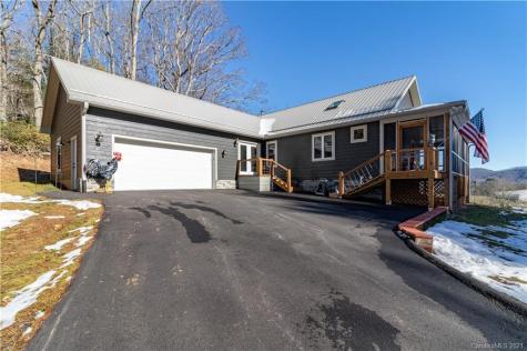 334 Hall Road Green Mountain NC 28740