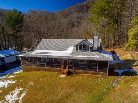334 Hall Road Green Mountain NC 28740