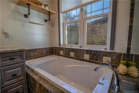 334 Hall Road Green Mountain NC 28740