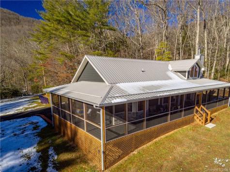334 Hall Road Green Mountain NC 28740