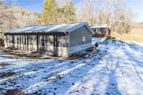 334 Hall Road Green Mountain NC 28740