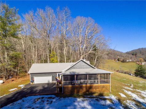 334 Hall Road Green Mountain NC 28740