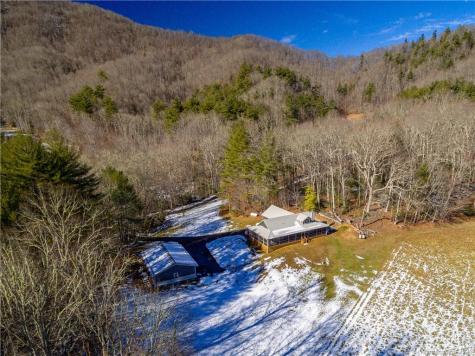 334 Hall Road Green Mountain NC 28740