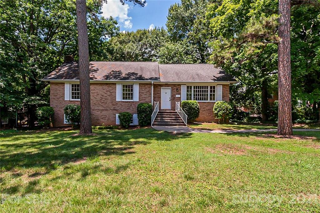 6700 Brookmeade Drive Charlotte NC 28226