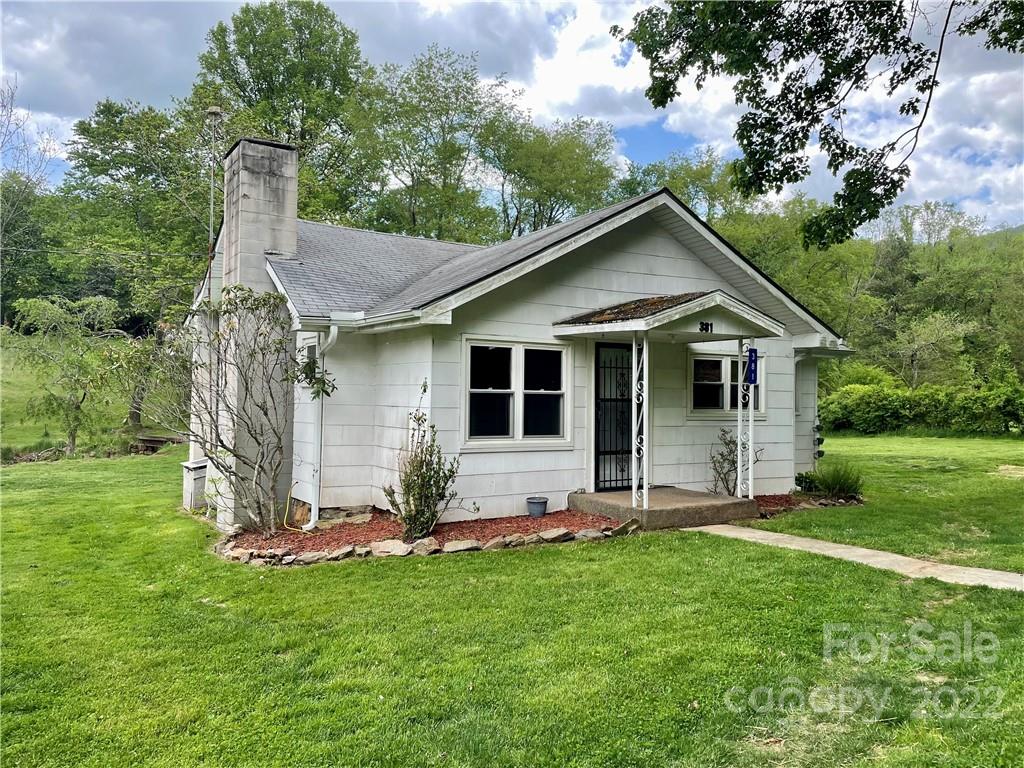 381 Reeves Cove Road Candler NC 28715