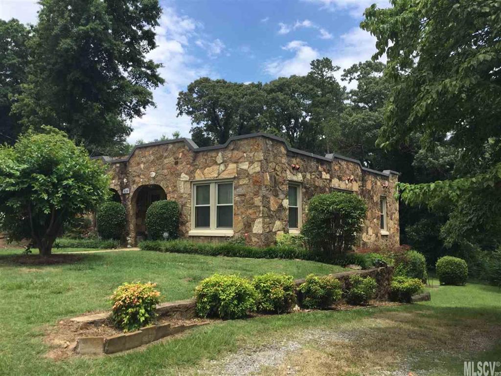 839 10th Avenue Ne Hickory NC 28601