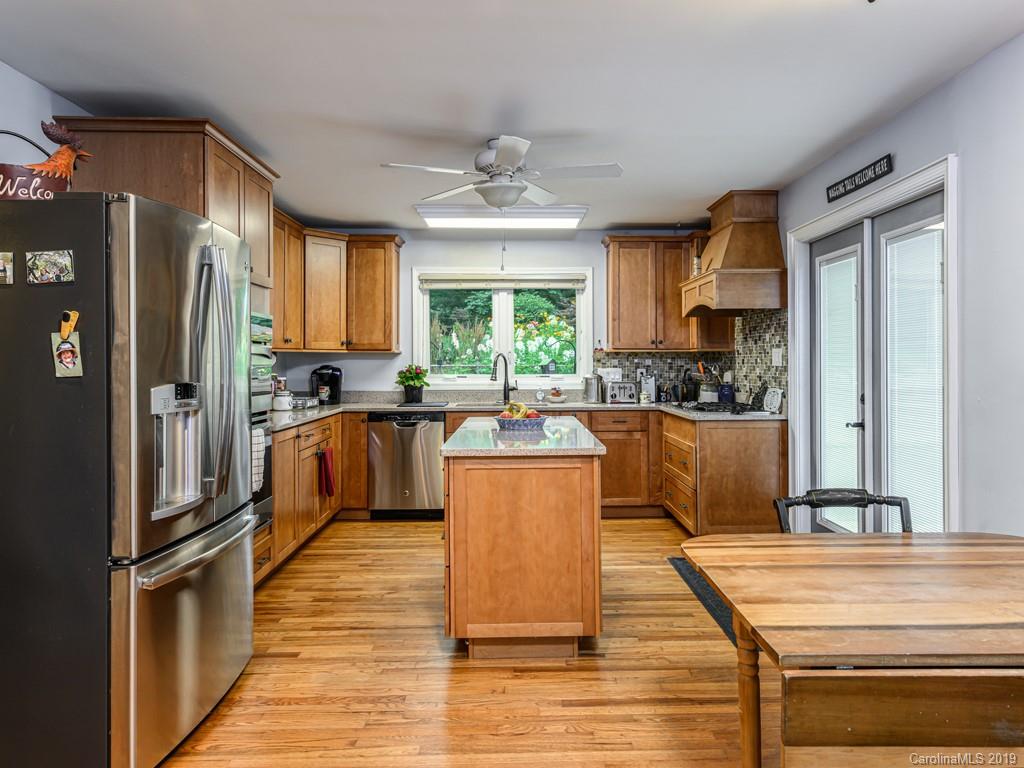 174 School Road Asheville NC 28806