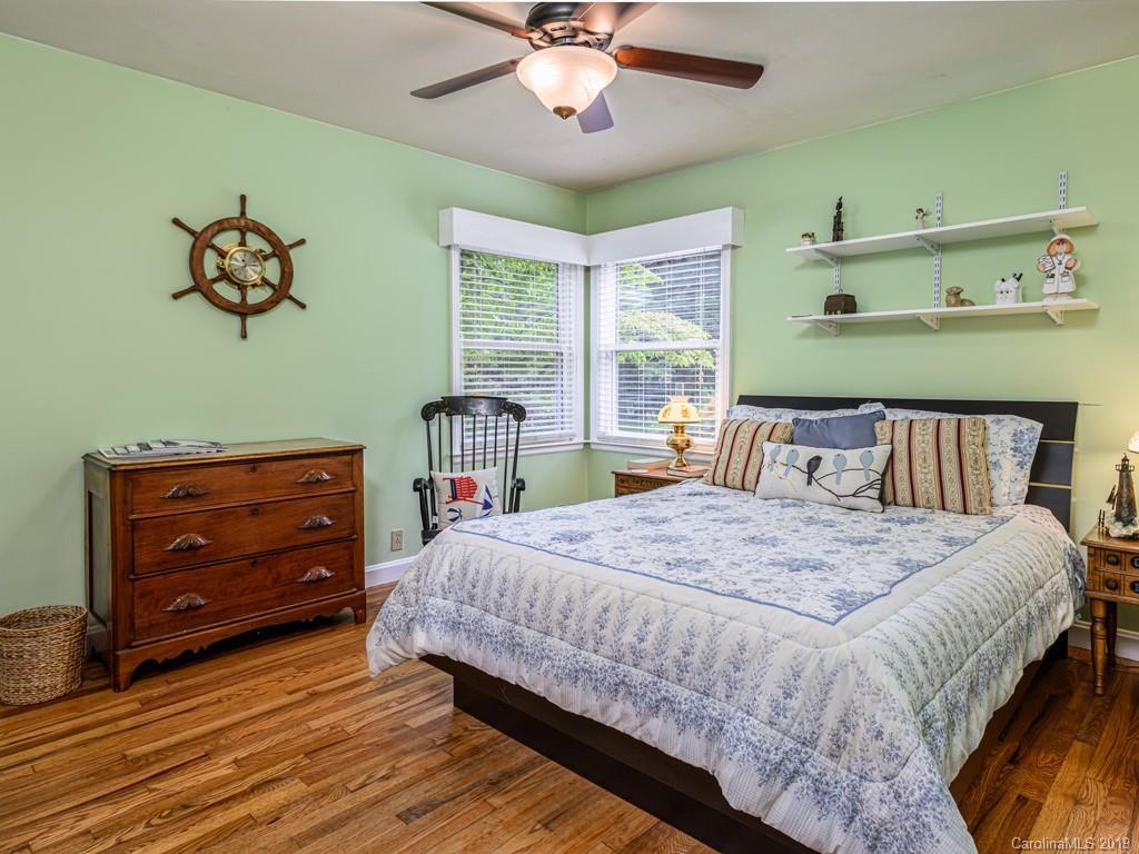 174 School Road Asheville NC 28806