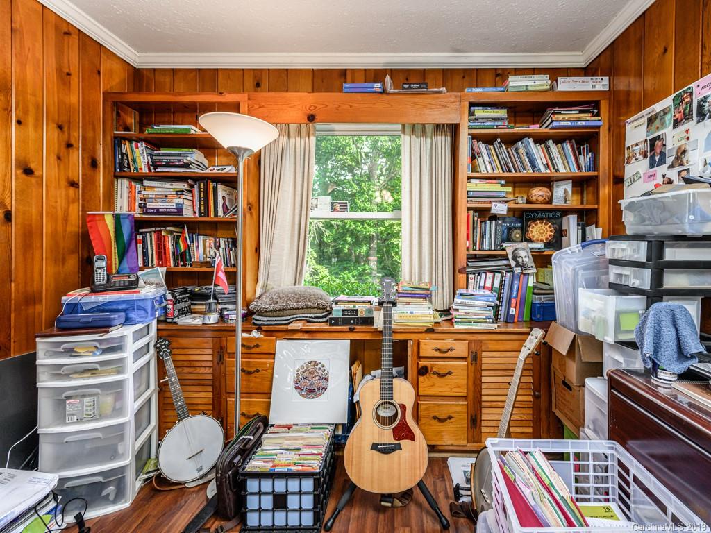 174 School Road Asheville NC 28806