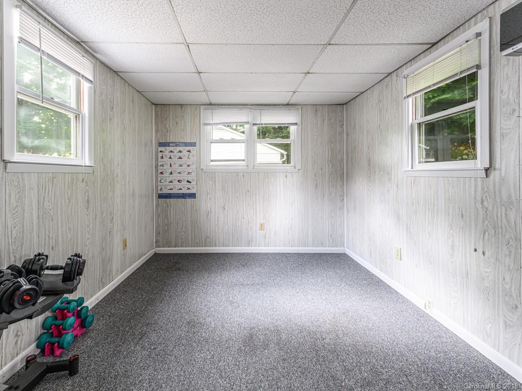 174 School Road Asheville NC 28806