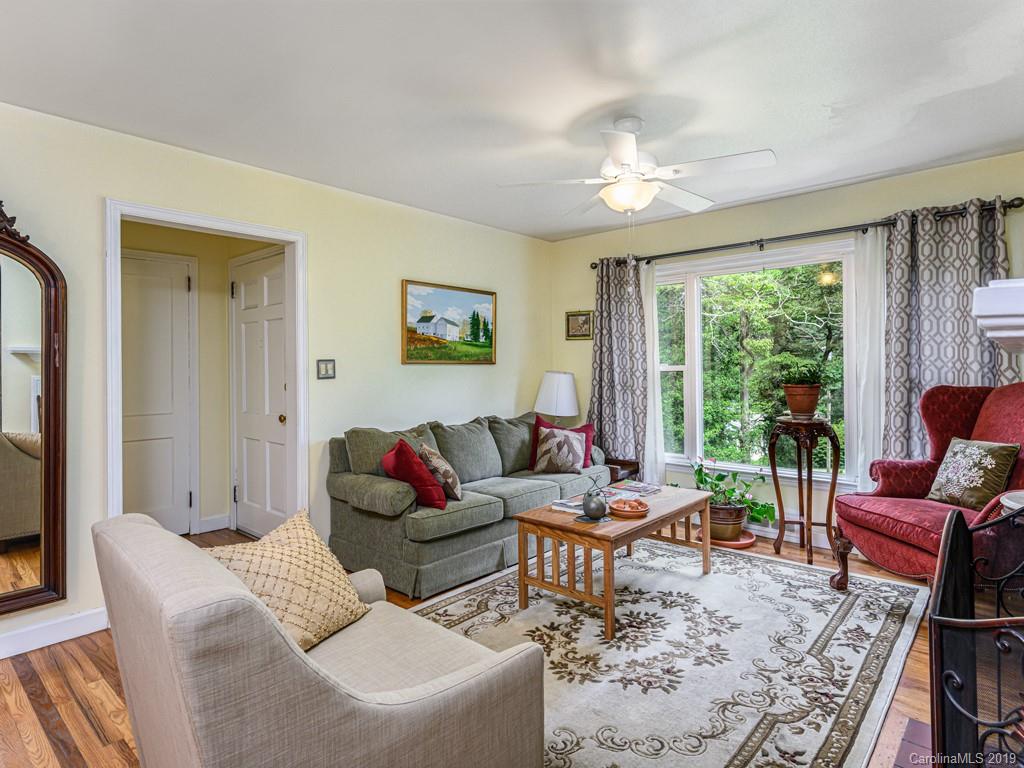 174 School Road Asheville NC 28806