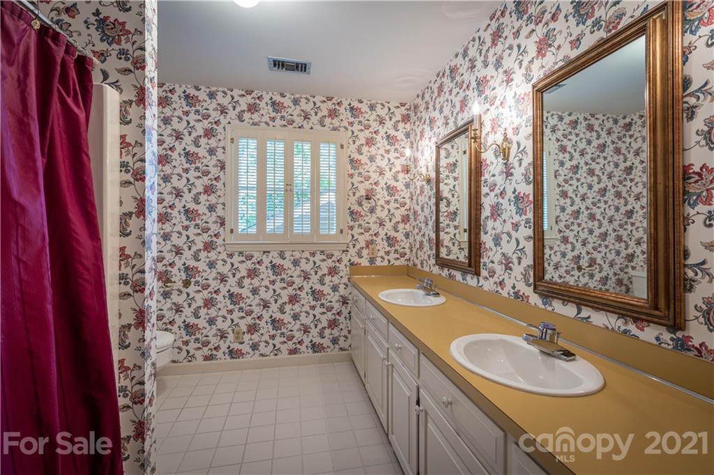 206 Camelot Drive Morganton NC 28655