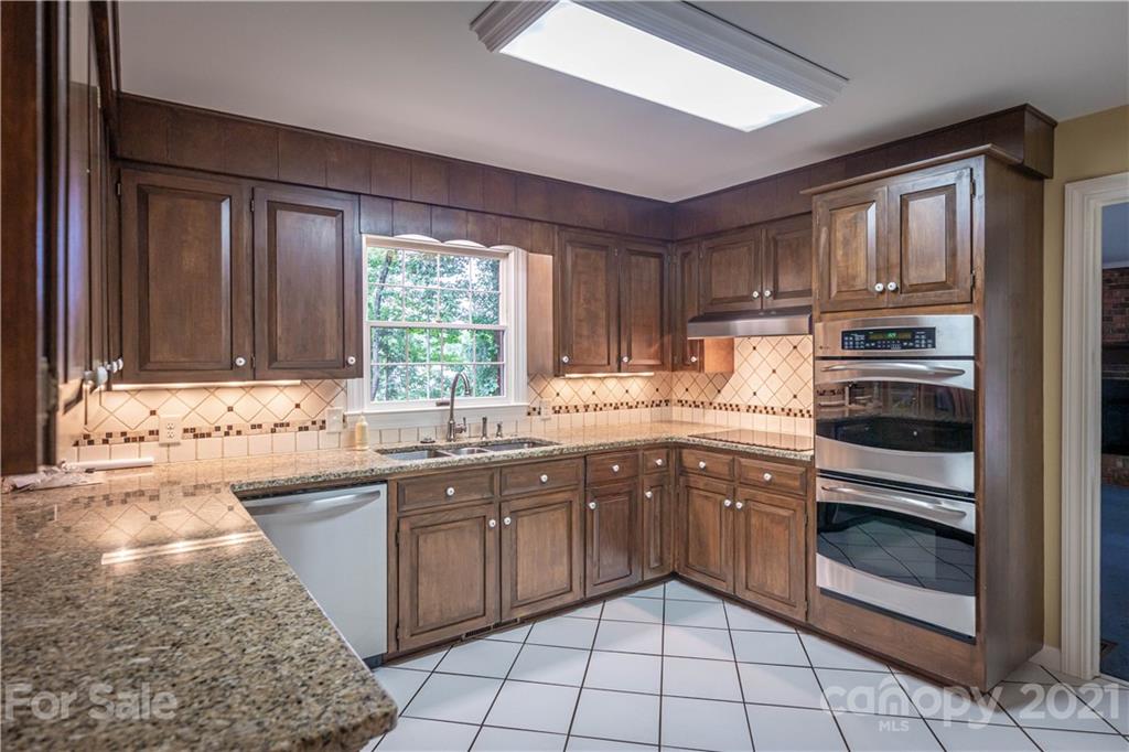 206 Camelot Drive Morganton NC 28655