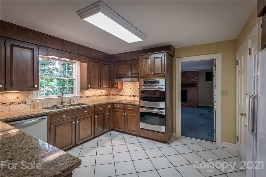 206 Camelot Drive Morganton NC 28655