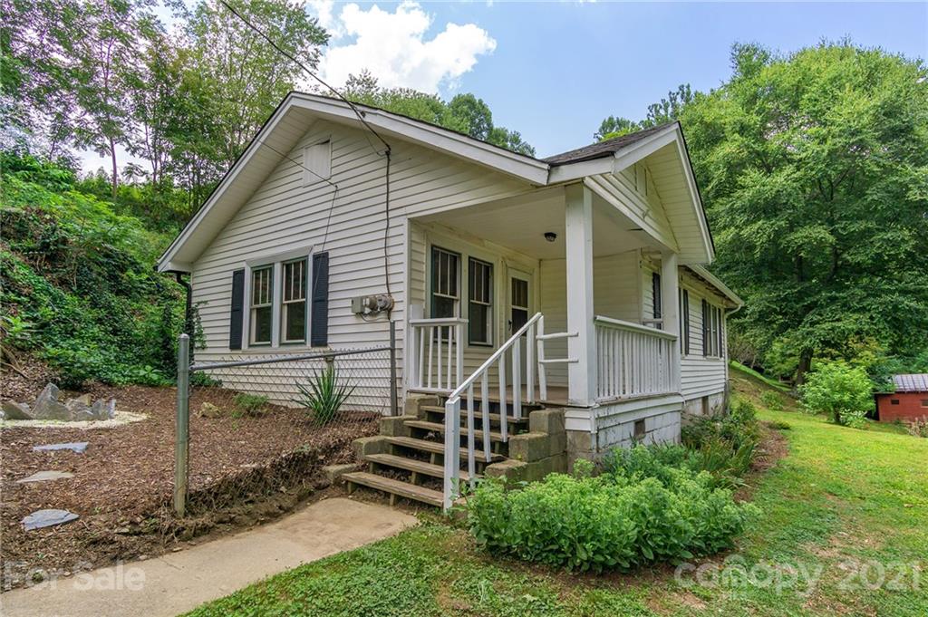 77 Buds Drive Clyde NC 28721