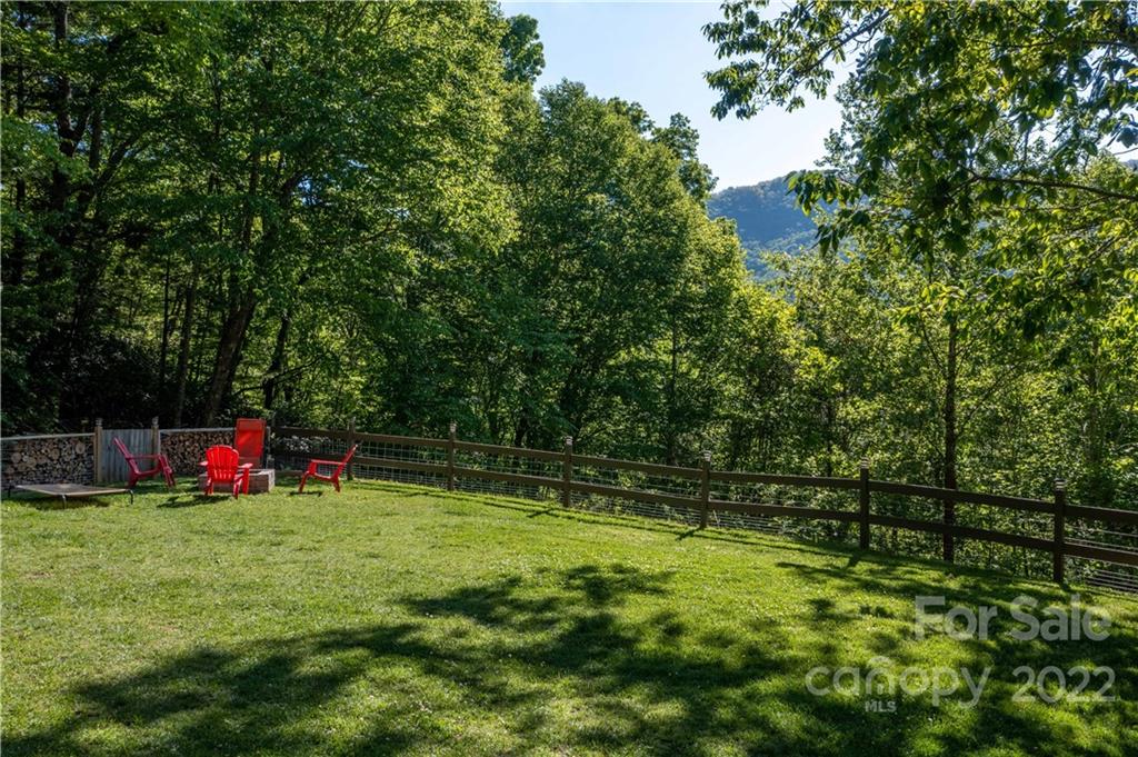 4993 State Highway 197 S Highway Burnsville NC 28714