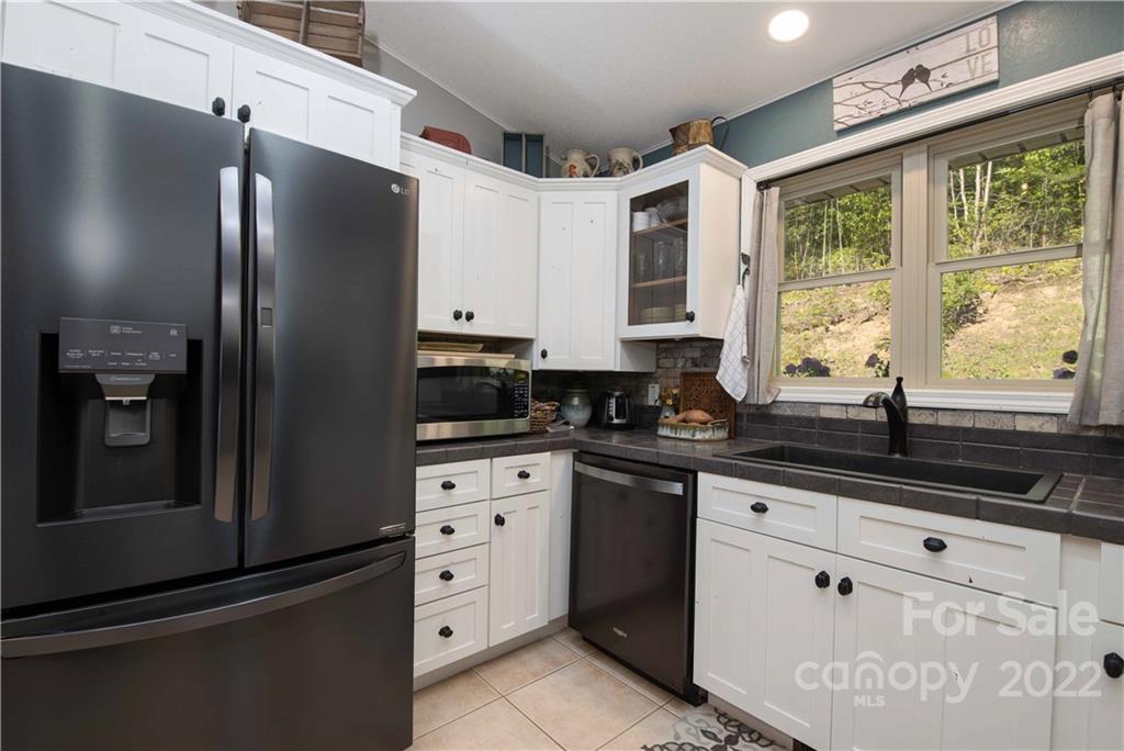 4993 State Highway 197 S Highway Burnsville NC 28714