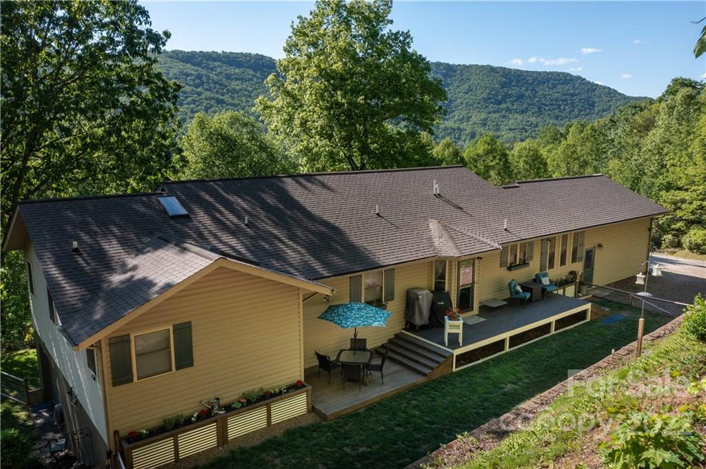 4993 State Highway 197 S Highway Burnsville NC 28714