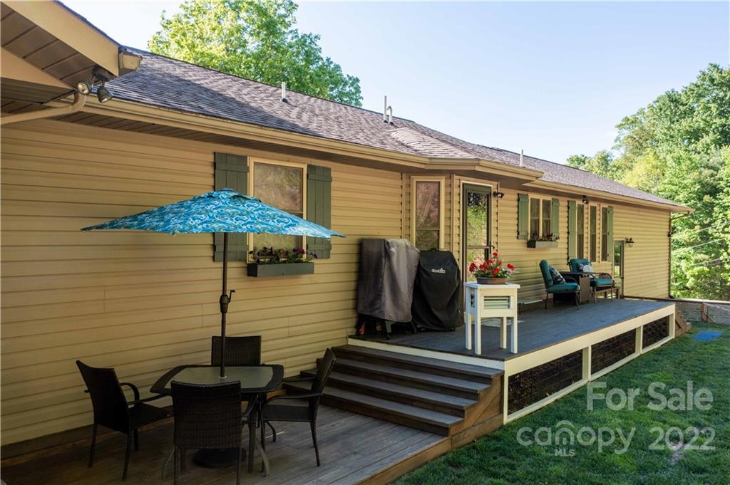 4993 State Highway 197 S Highway Burnsville NC 28714
