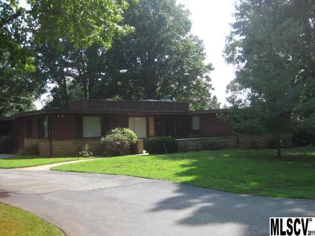 16 9th Avenue NE Hickory NC 28601