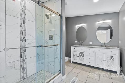500 Deaverview Road Asheville NC 28806