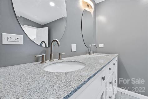 500 Deaverview Road Asheville NC 28806