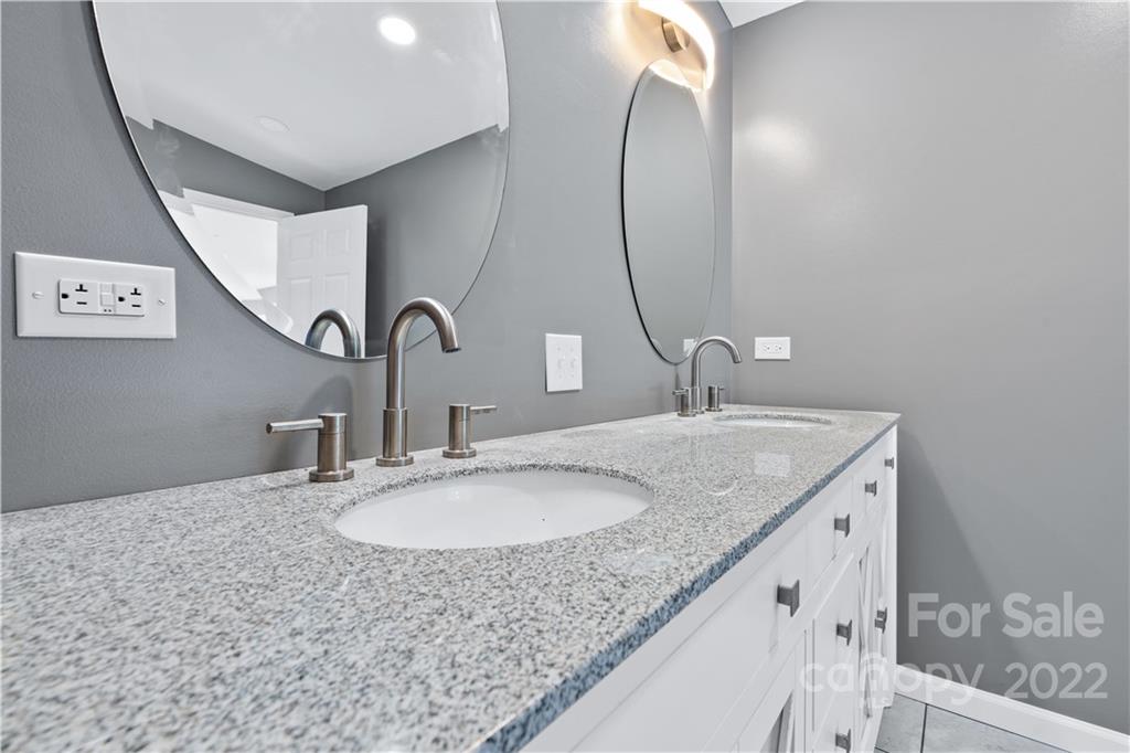 500 Deaverview Road Asheville NC 28806
