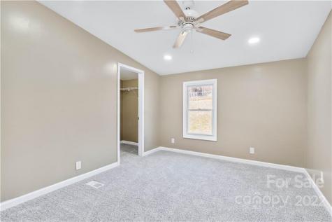 500 Deaverview Road Asheville NC 28806