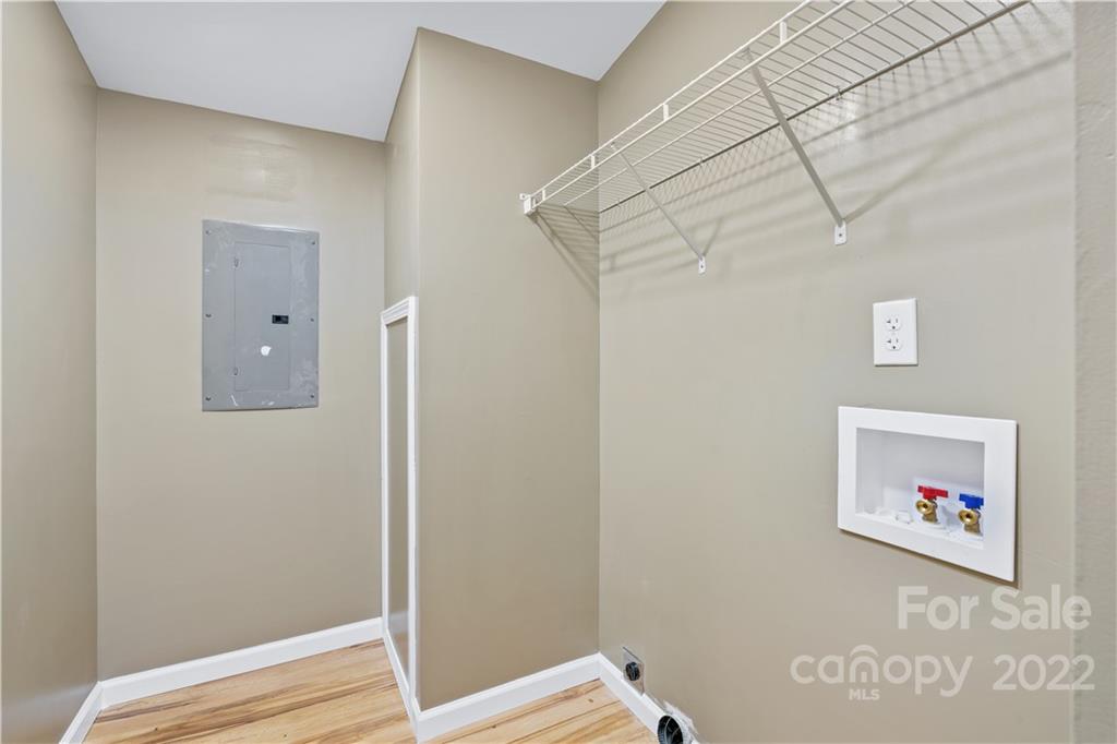 500 Deaverview Road Asheville NC 28806