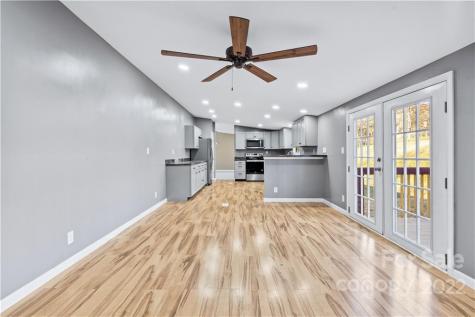 500 Deaverview Road Asheville NC 28806