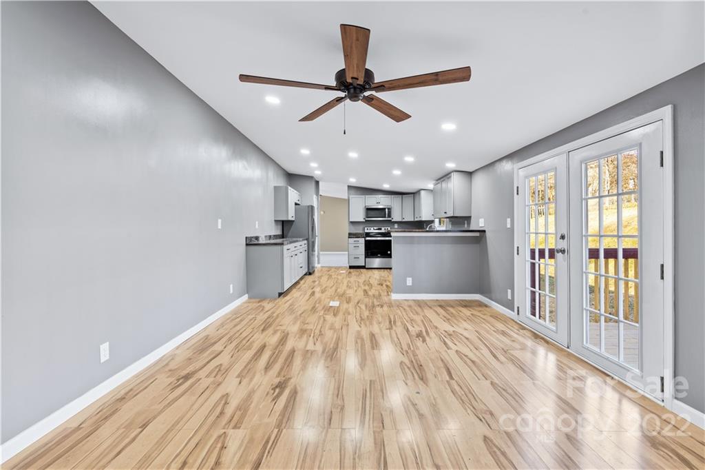 500 Deaverview Road Asheville NC 28806