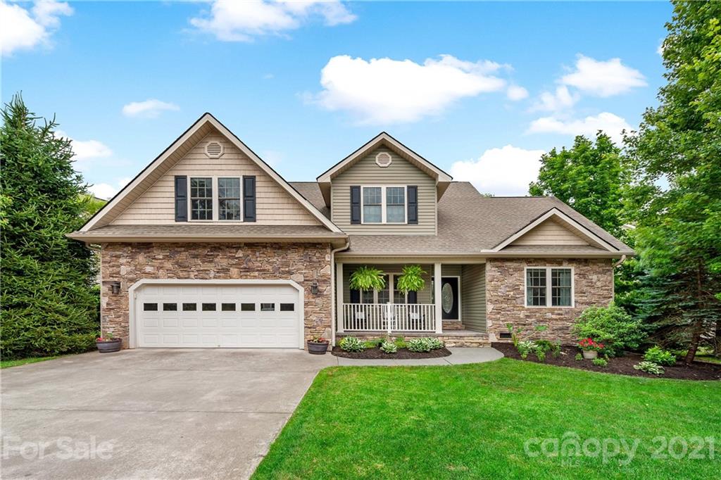 19 Driftstone Circle Arden NC 28704