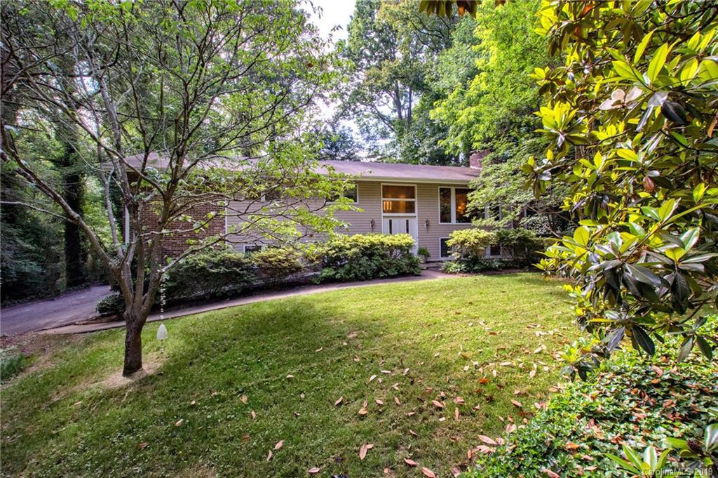 6 Willow Road Asheville NC 28804