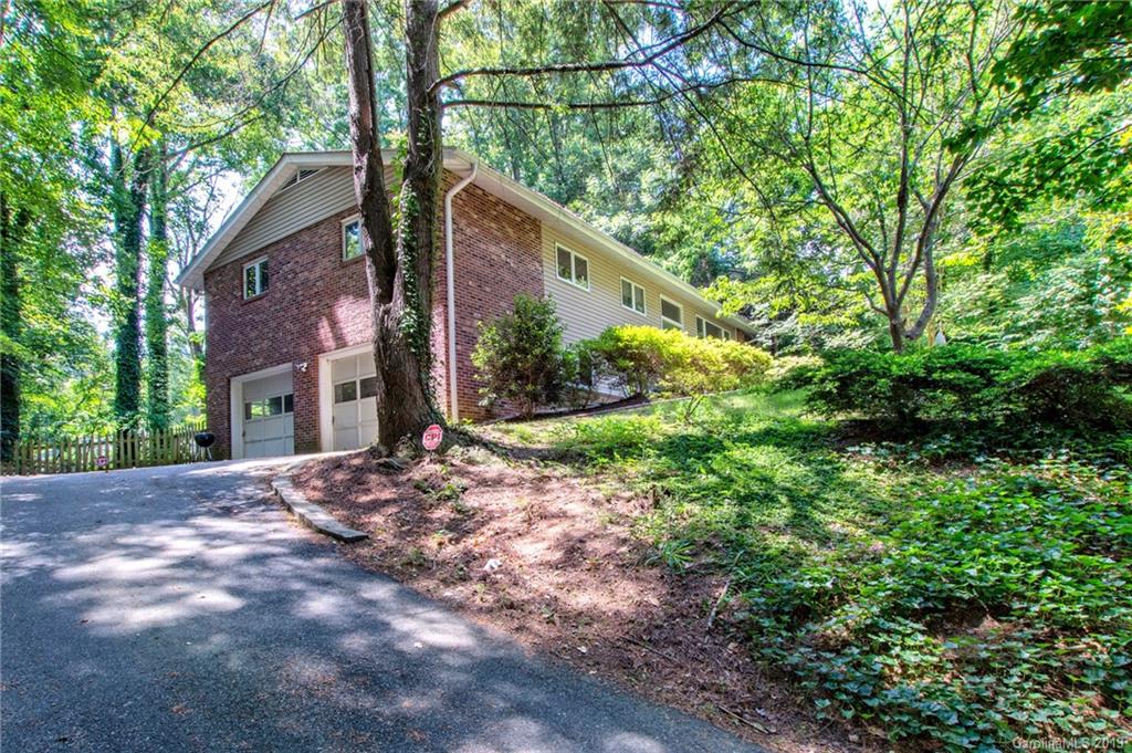 6 Willow Road Asheville NC 28804