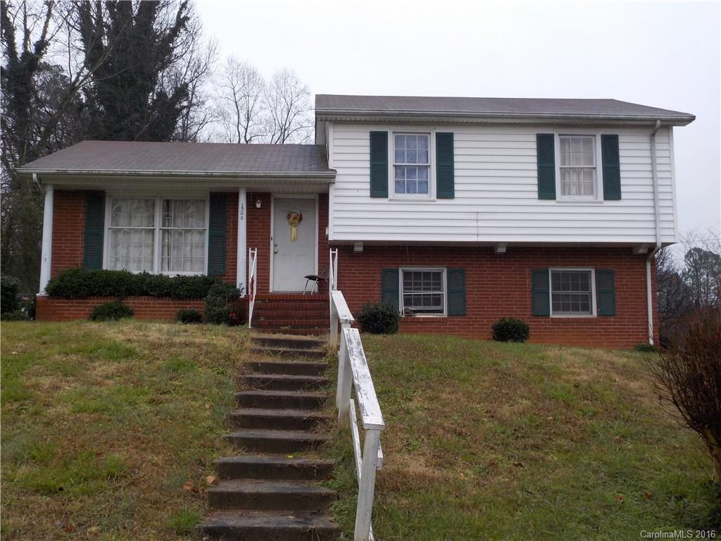1500 Grovewood Drive Charlotte NC 28208