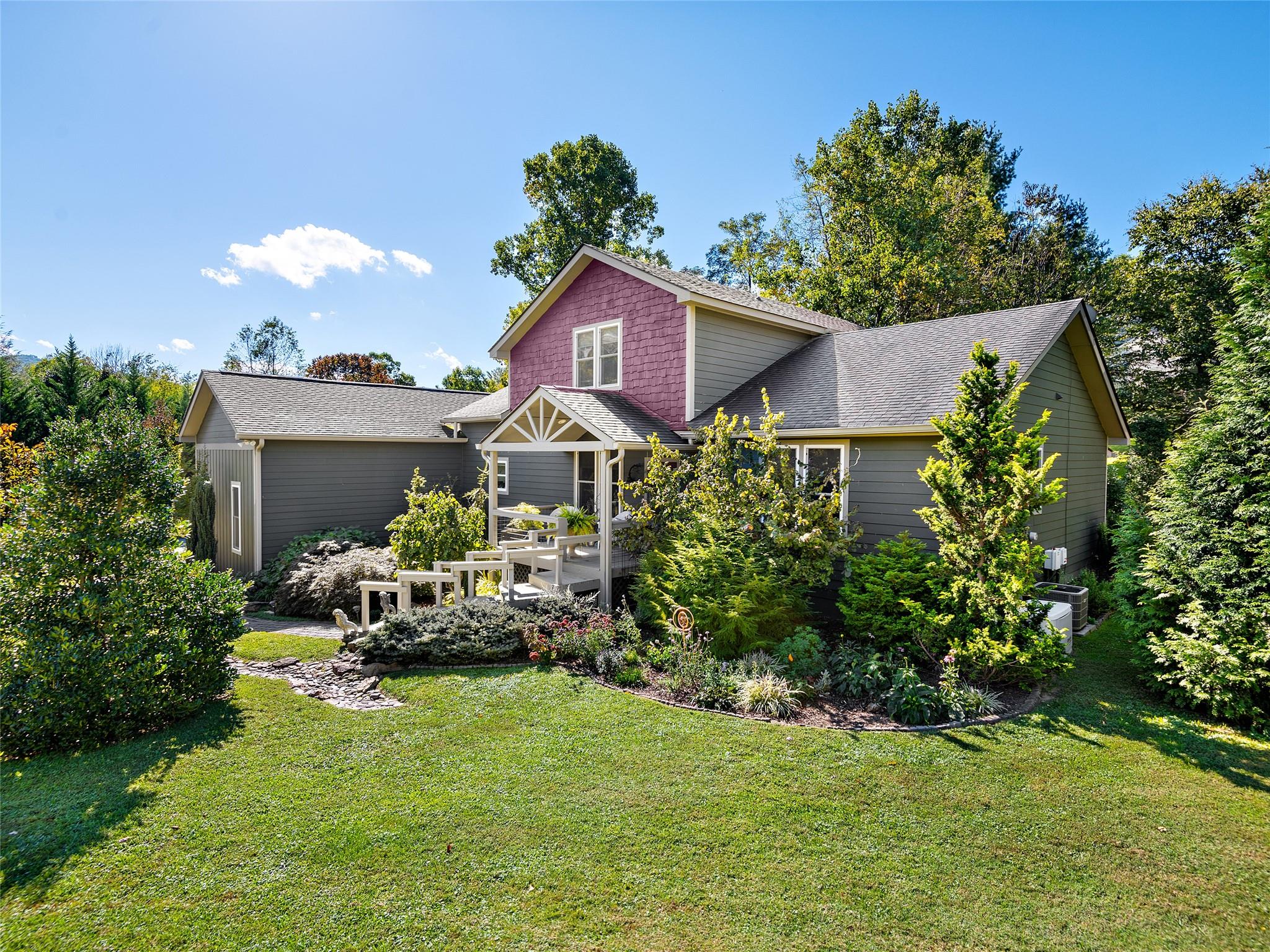 9 Creek Drive Asheville NC 28805