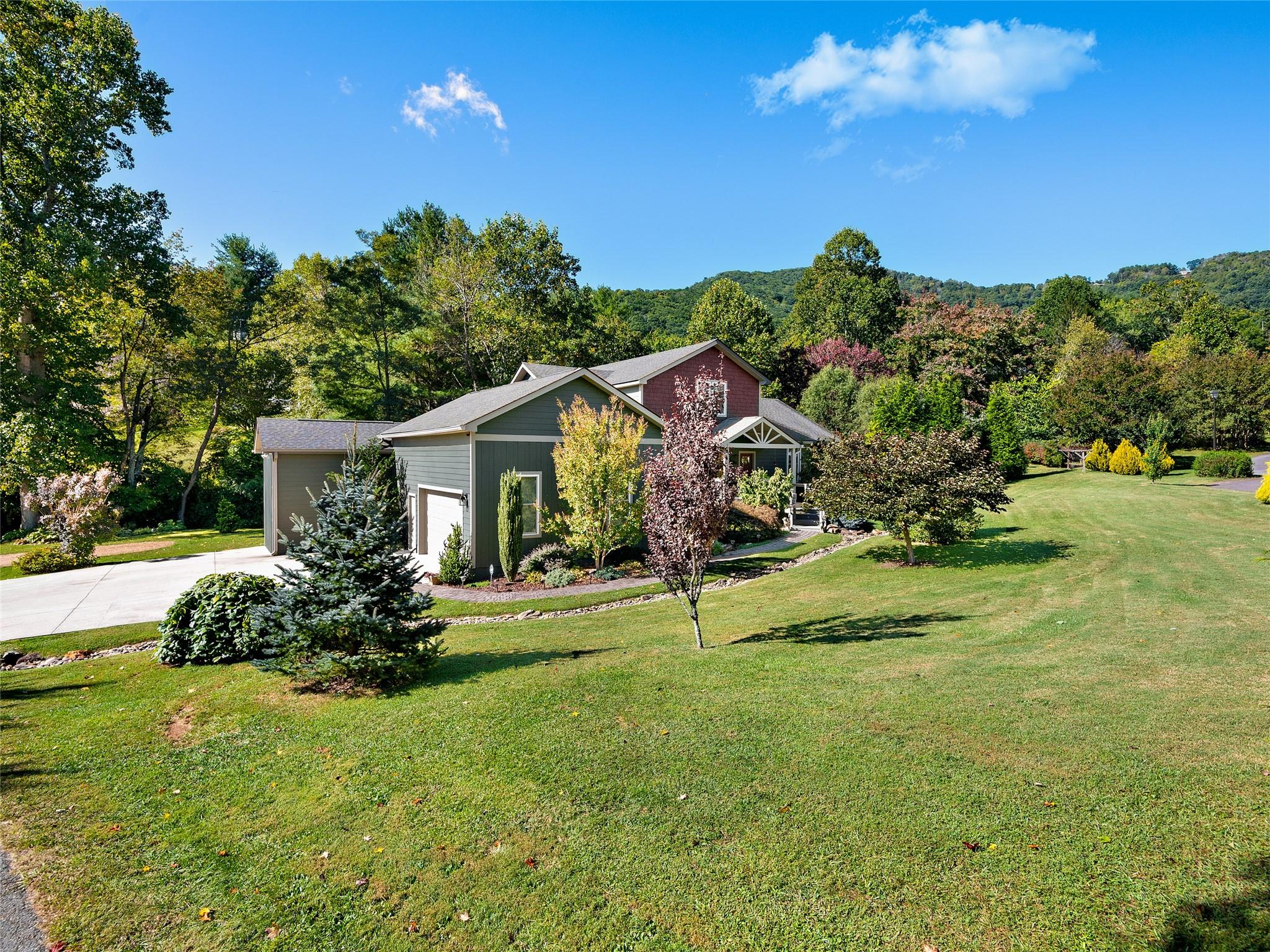 9 Creek Drive Asheville NC 28805
