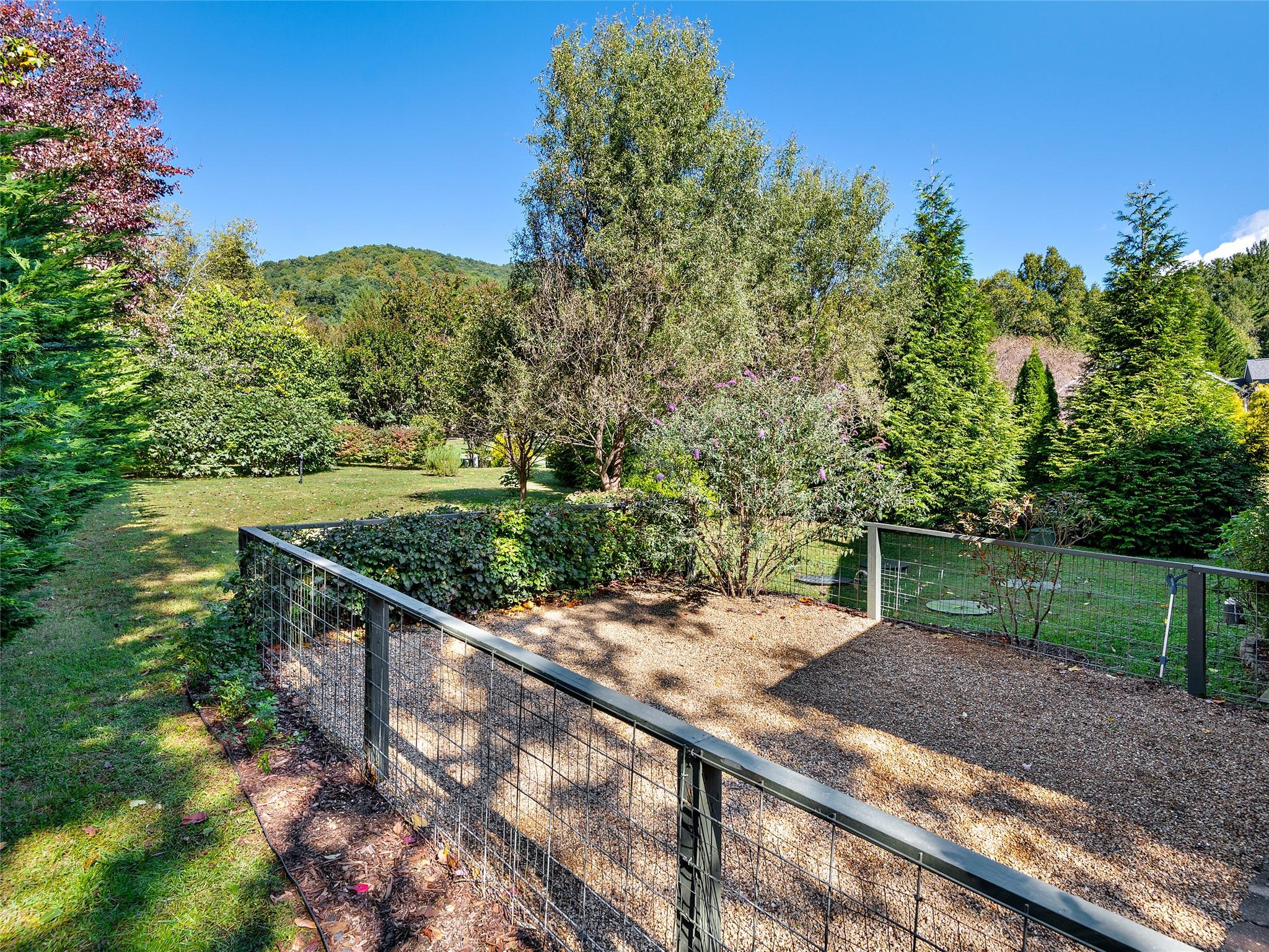 9 Creek Drive Asheville NC 28805