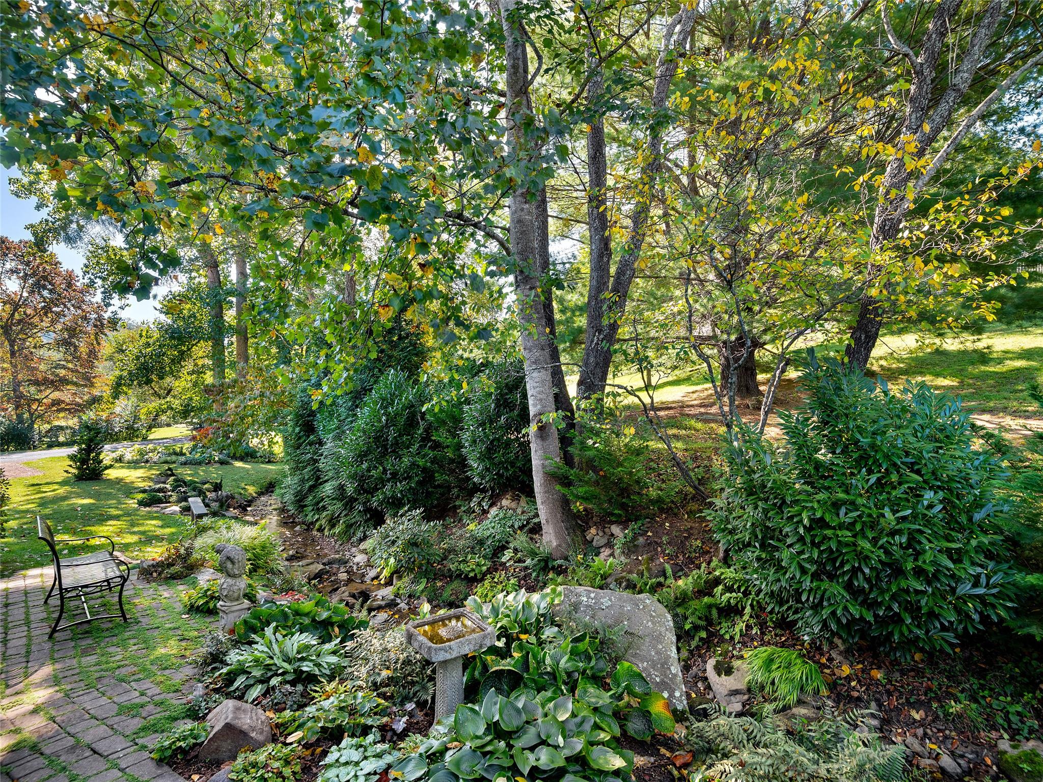 9 Creek Drive Asheville NC 28805